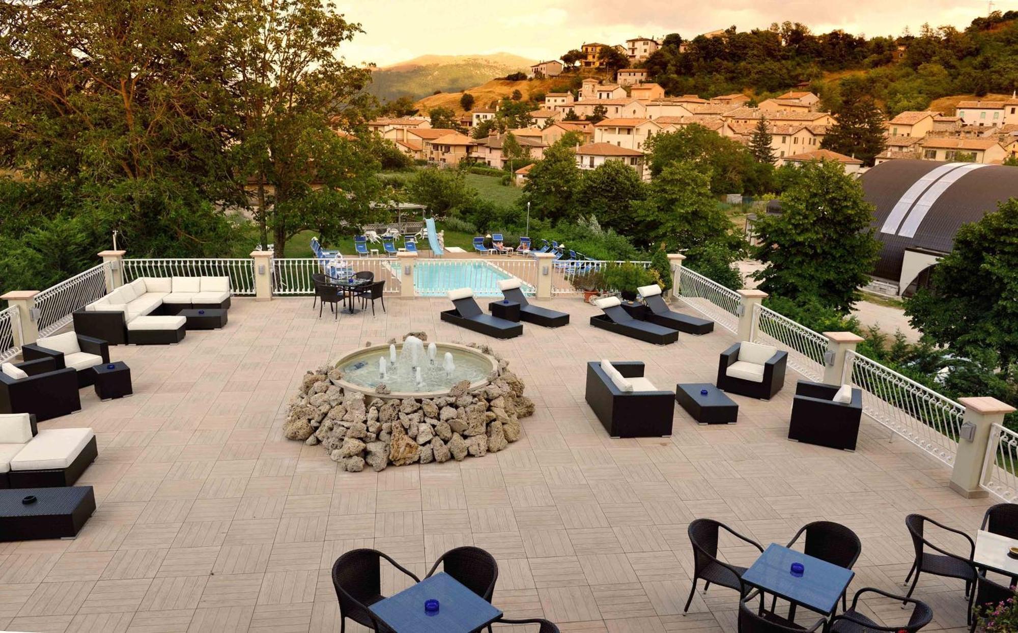 Hotel Benessere Villa Fiorita Colfiorito Exterior photo