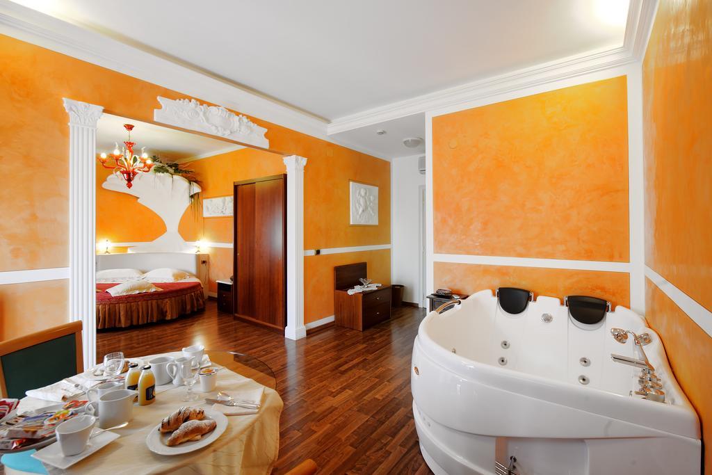 Hotel Benessere Villa Fiorita Colfiorito Exterior photo