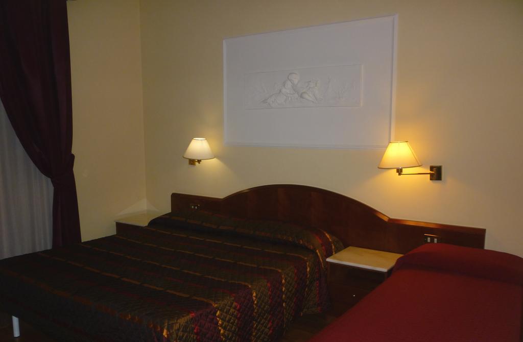 Hotel Benessere Villa Fiorita Colfiorito Exterior photo